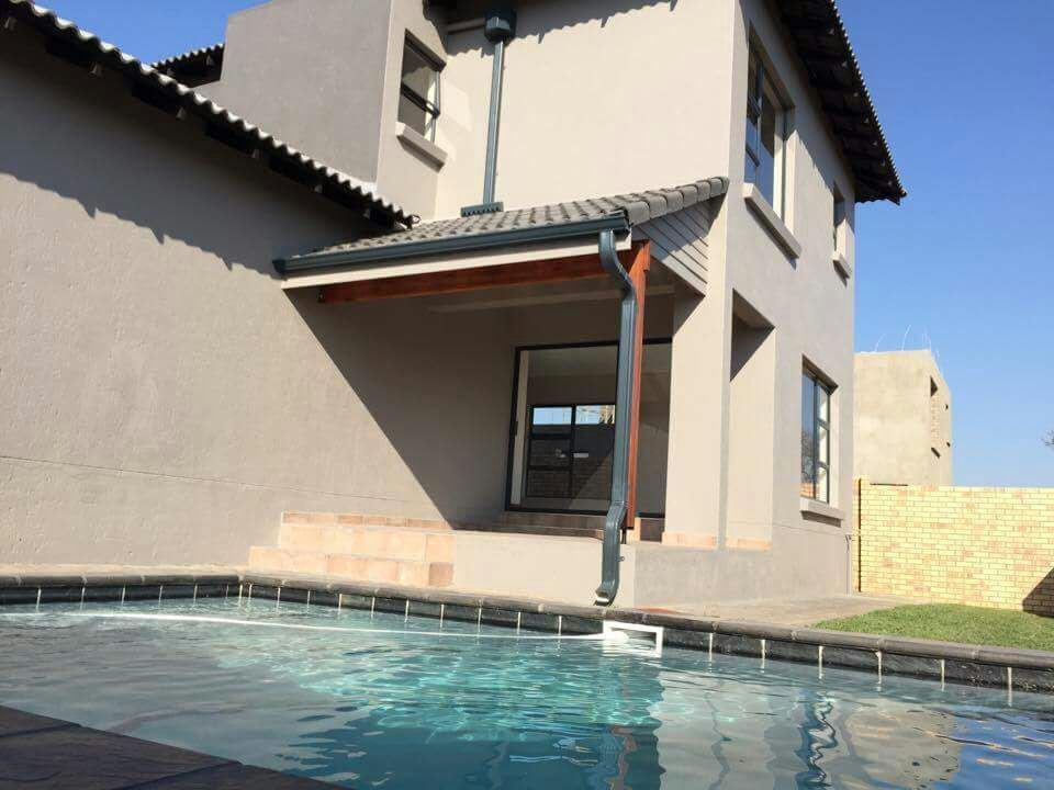 Villas 10 | West Acres Accommodation