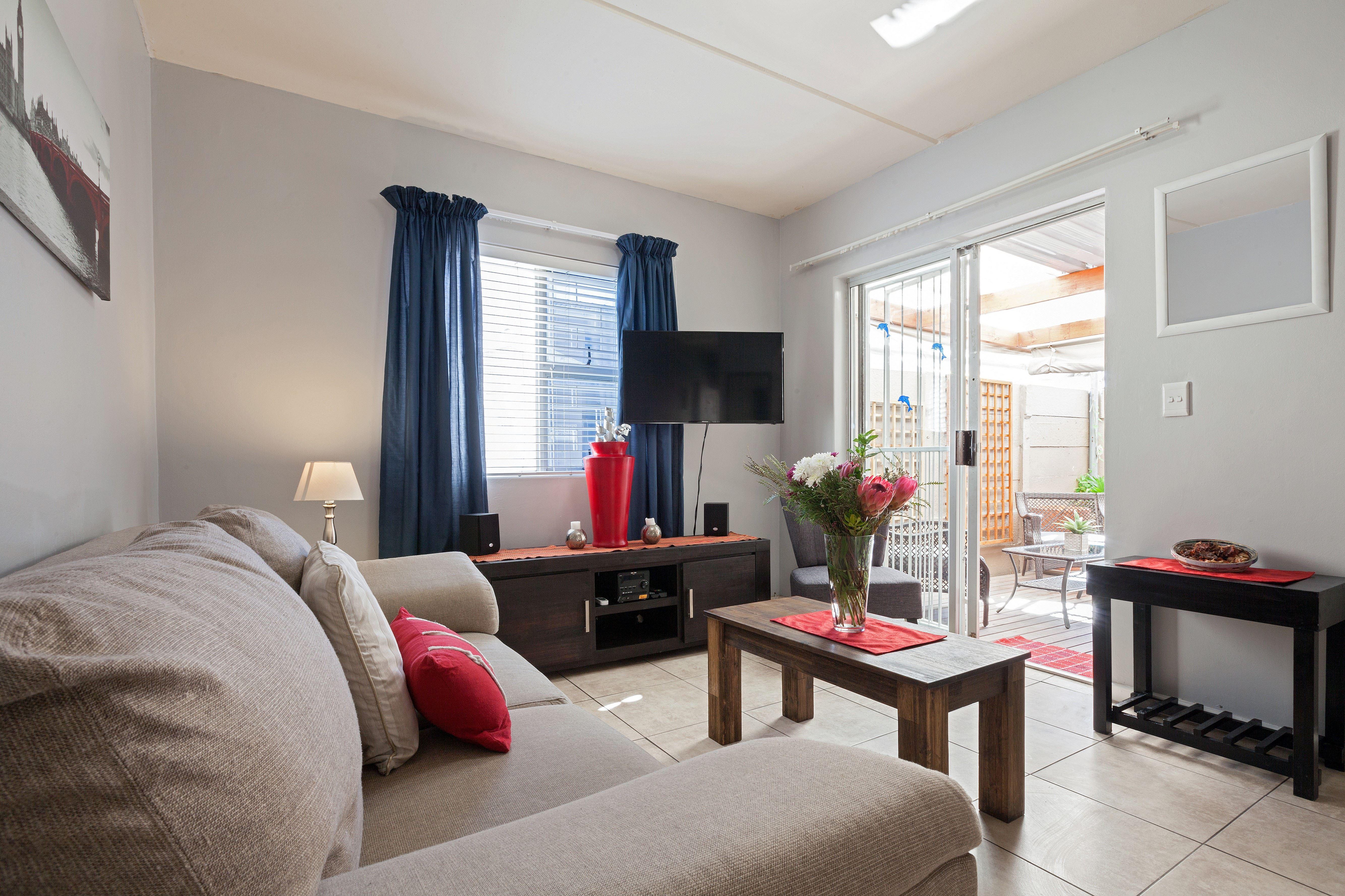 Manhattan Square 12 | Cape Peninsula Specials