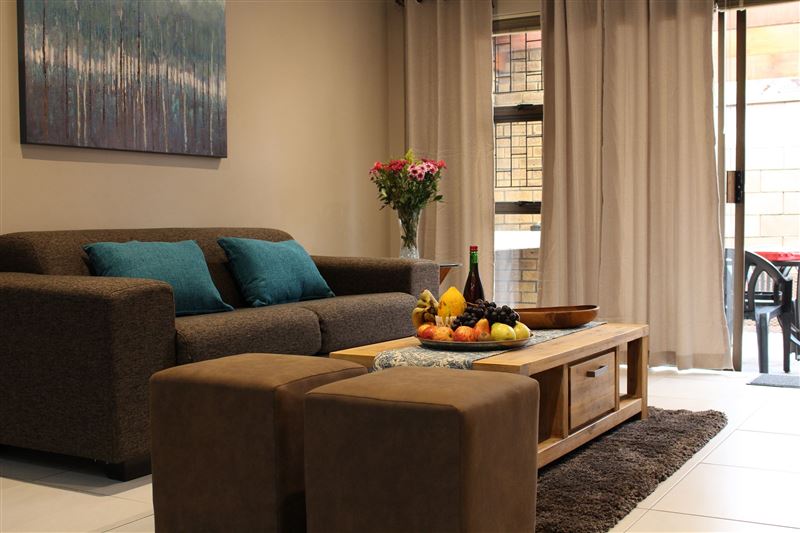 dcs self catering accommodation kleinbron lounge