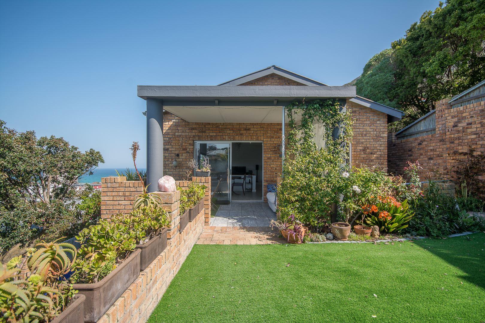 Boys Drive Villa | Muizenberg Accommodation
