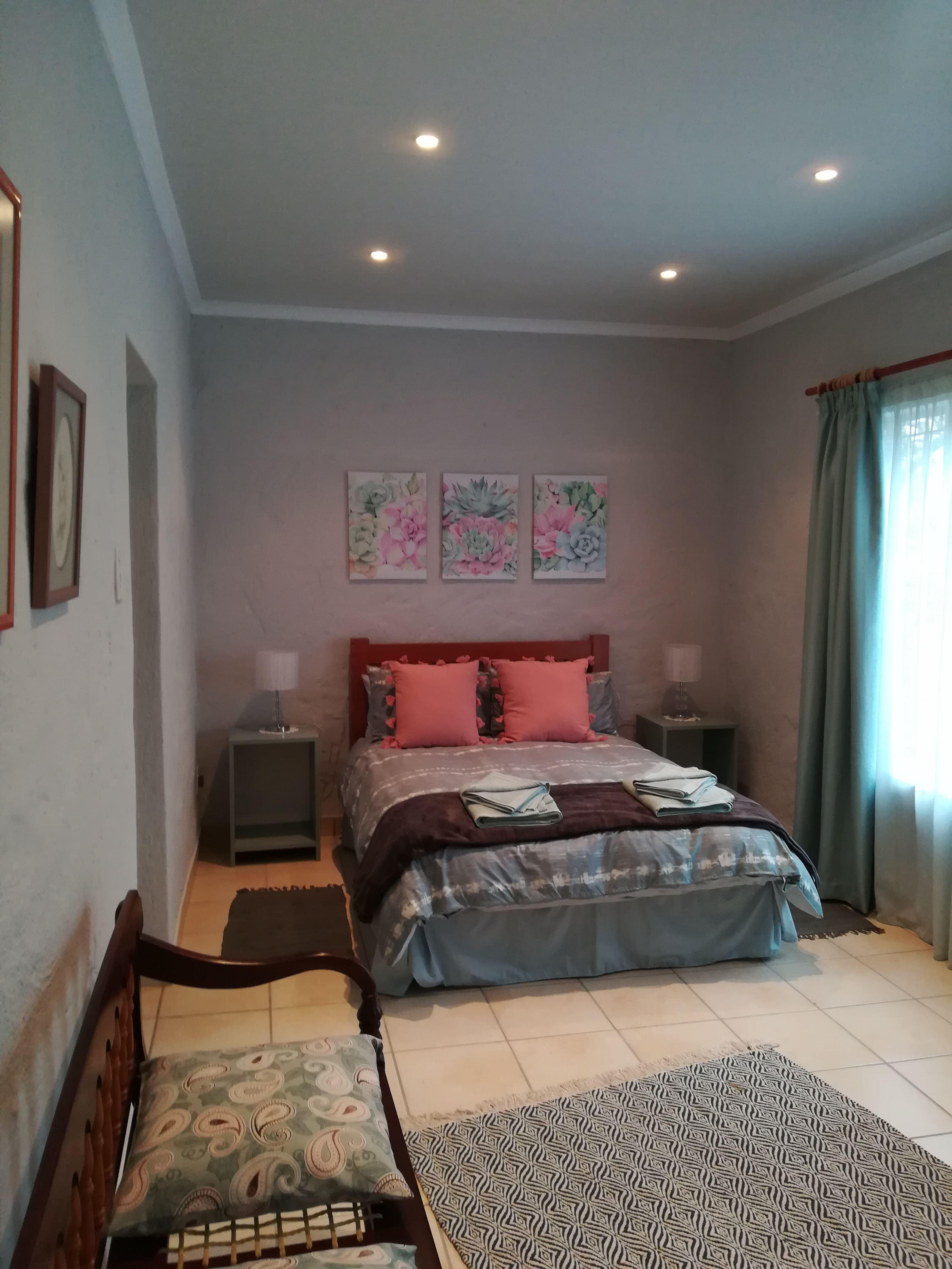 15 on Britz | Self-catering Sonheuwel Central