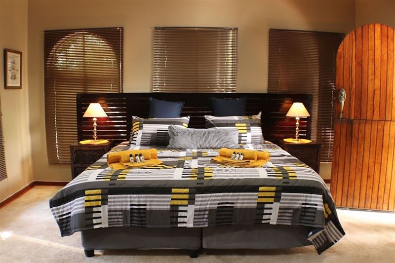 King size bed