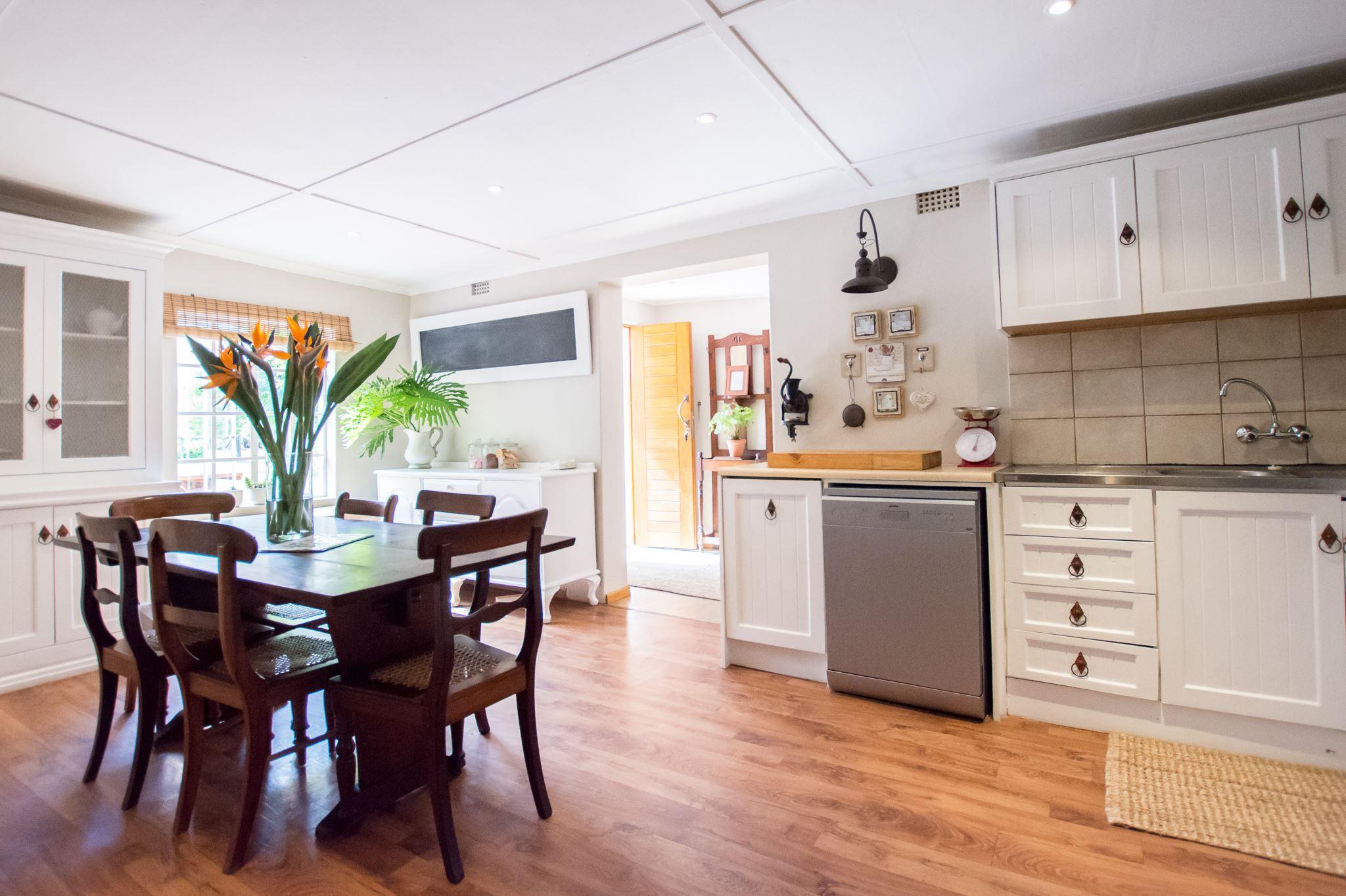 Hoogwater Farmhouse | Wolseley Specials