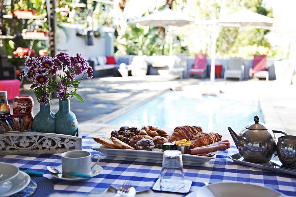 2 Night Package at Maple Tree Manor | Cowies Hill Accommodation