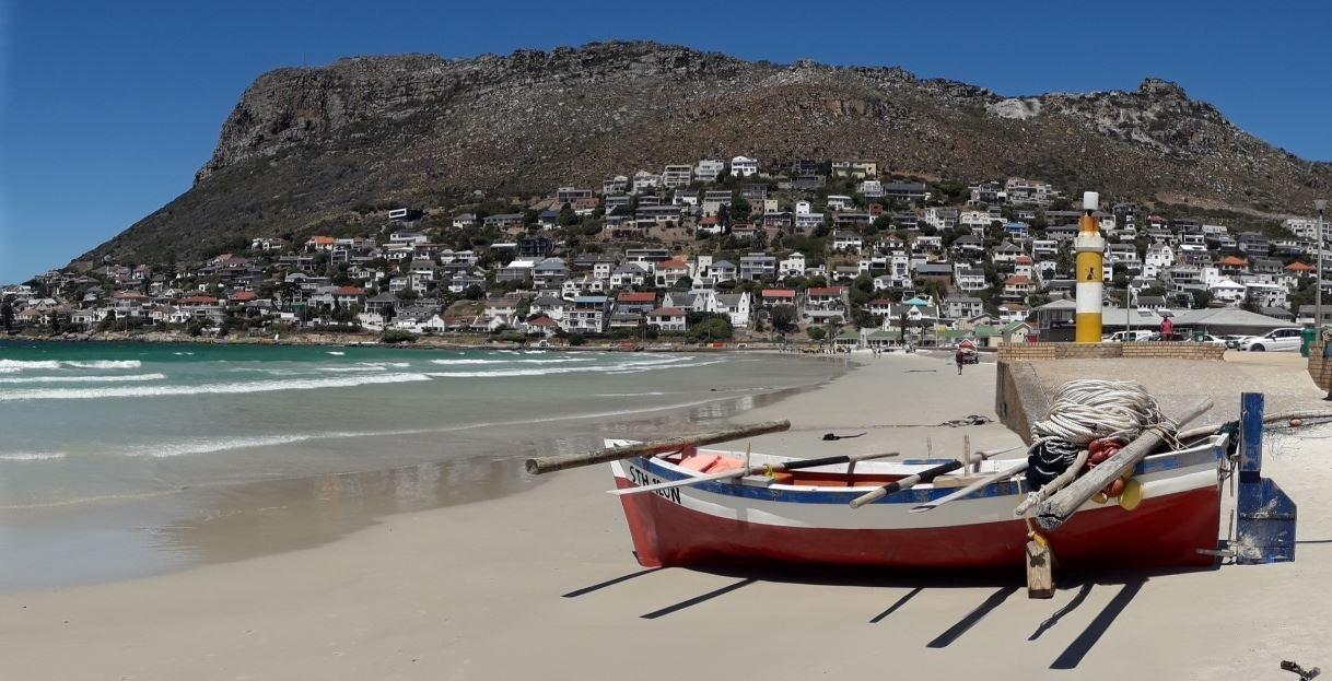 An esCape in the Cape with stupendous views | Fish Hoek Accommodation