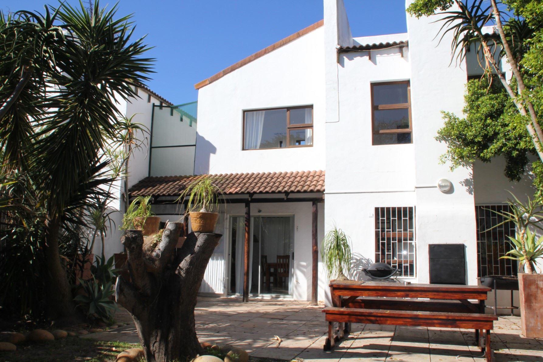 Pepper House | Jeffreys Bay Accommodation