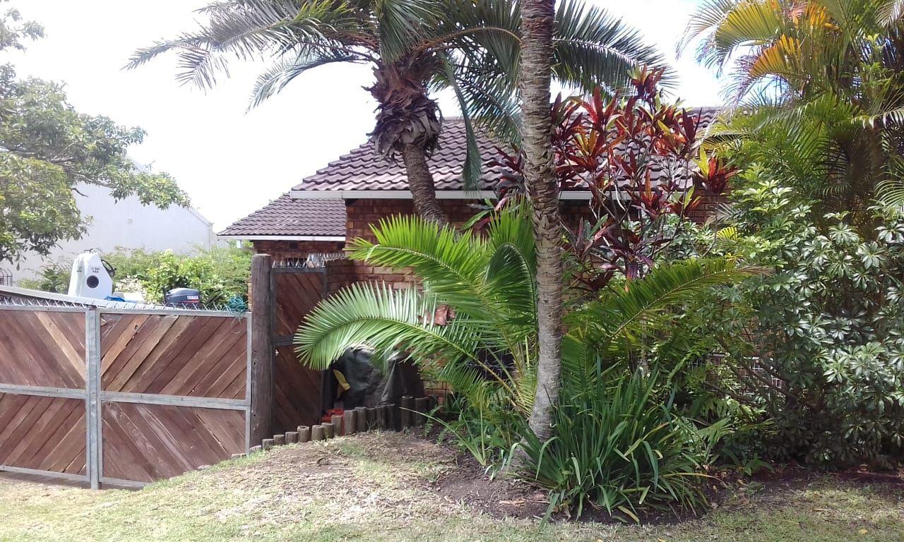 Just Another Brick in the Wall | Accommodation Glenmore Beach