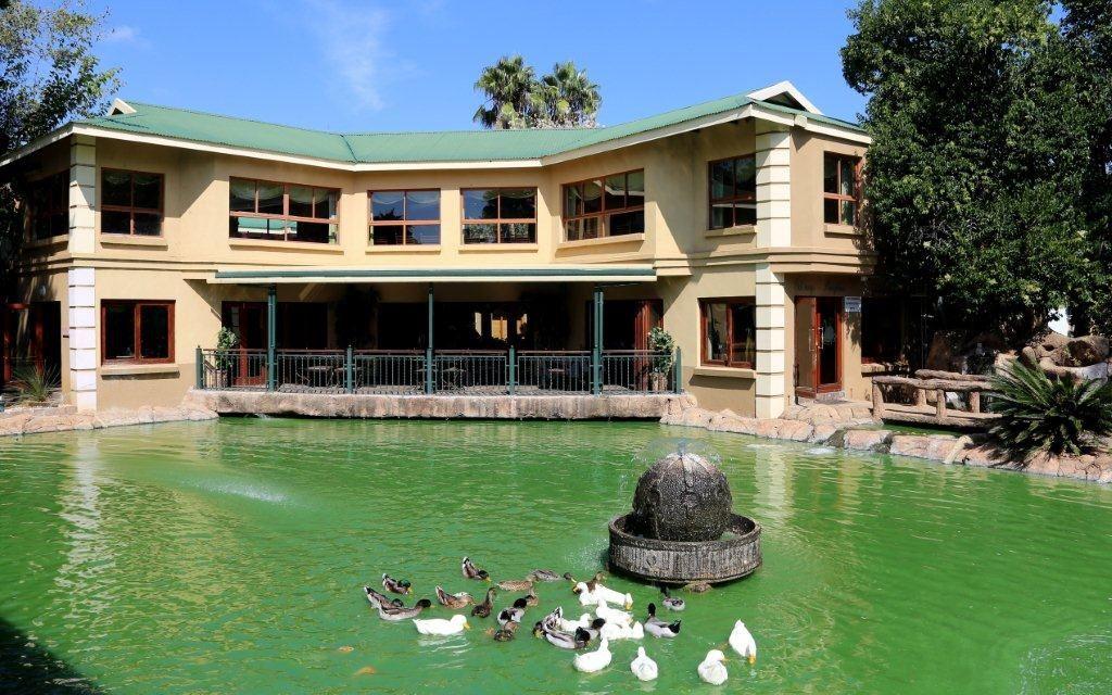 Jeannelies Guesthouse | Accommodation Brits