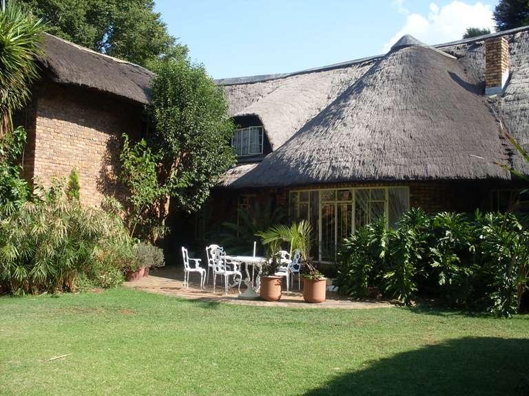 Jolima Guest House | Centurion Lodges