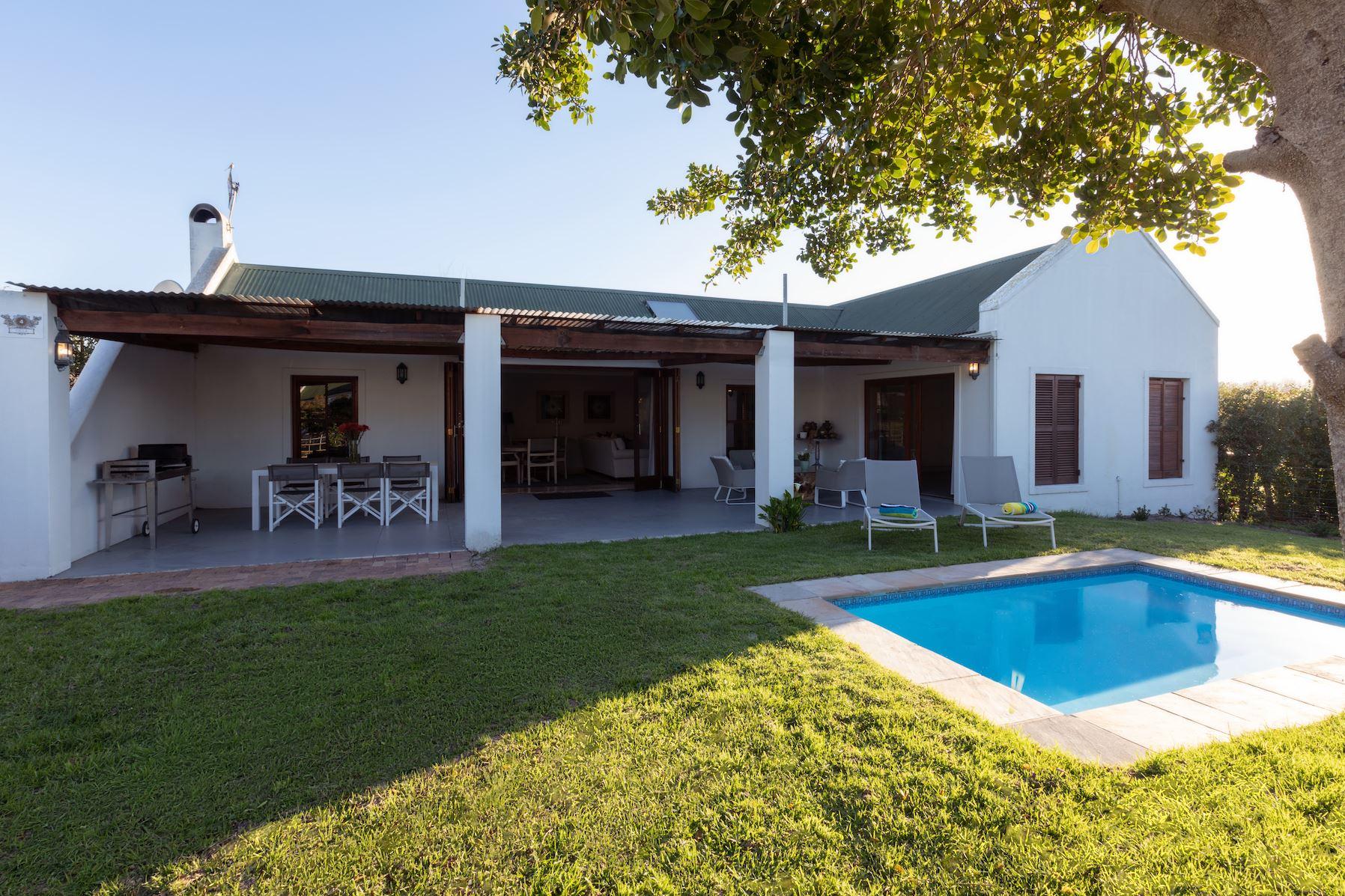 Fijndraai Exec Two-Bed Villa 4 | Accommodation Lyndoch - Stellenbosch