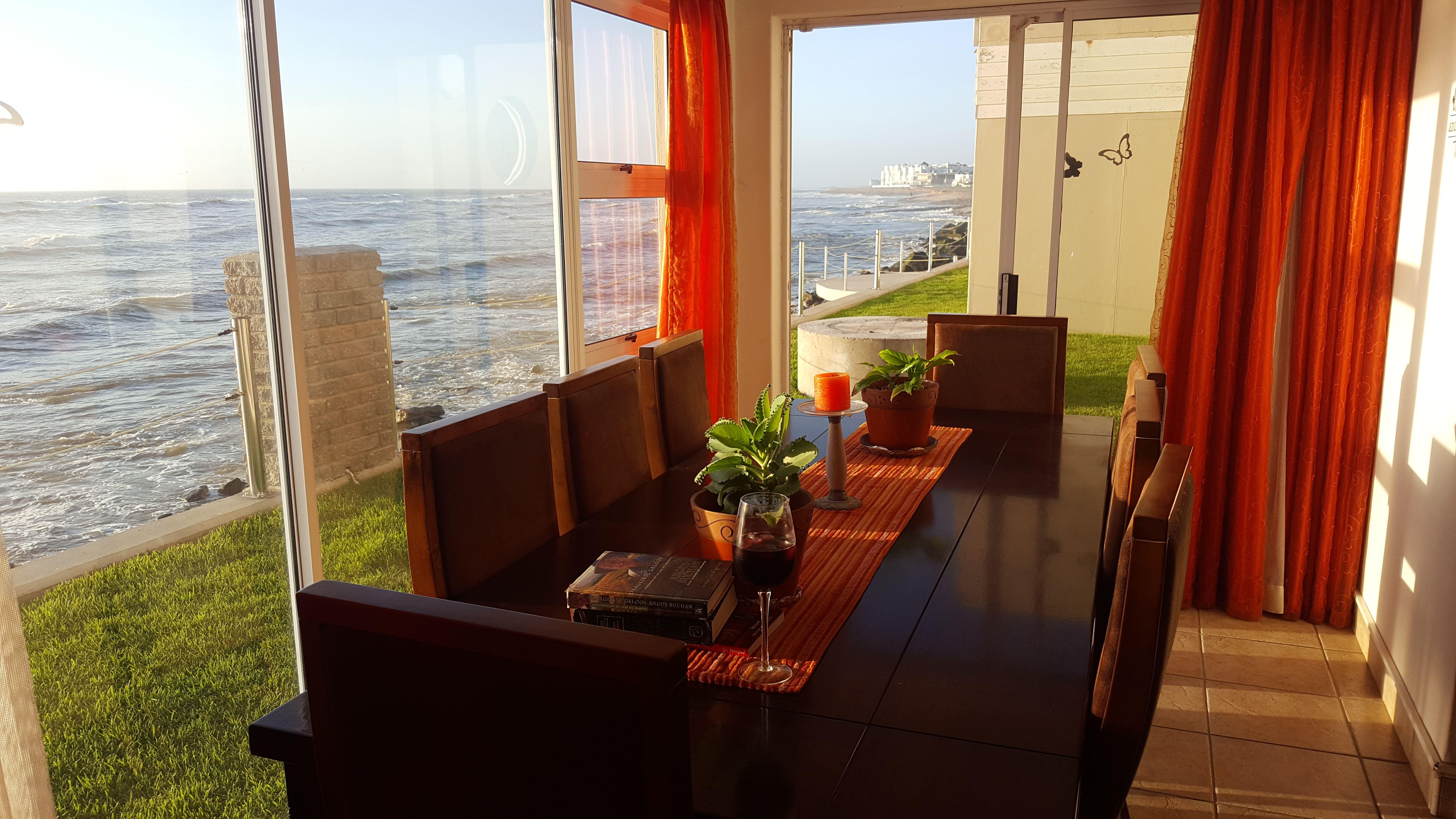 Elegant Seafront Apartment at Mall | Swakopmund Specials