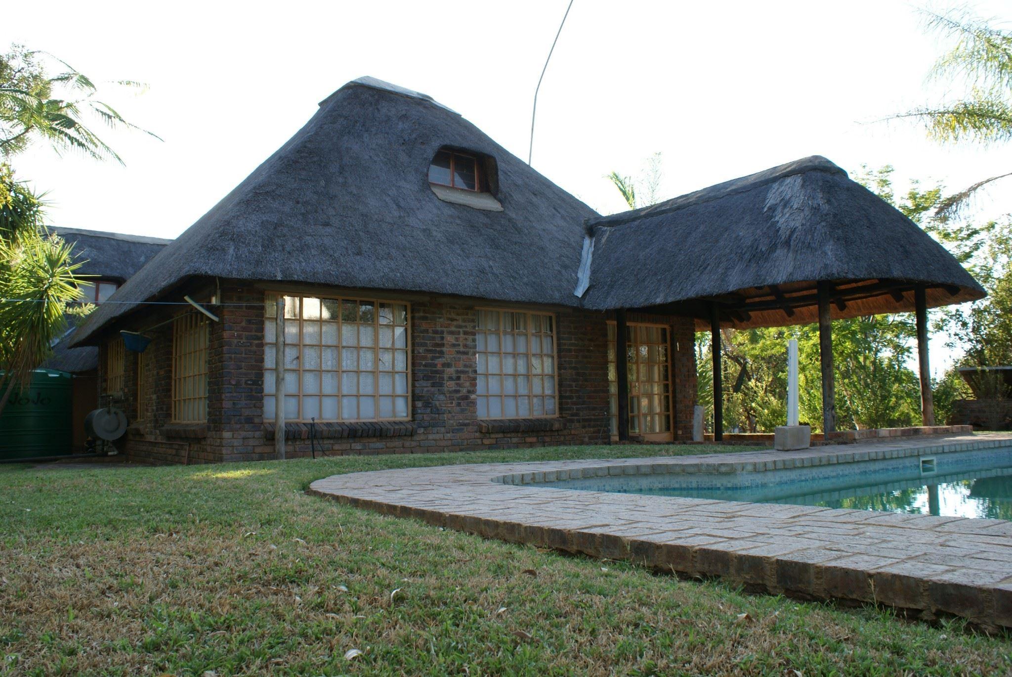 Inzimpala Game Lodge | Marble Hall Accommodation