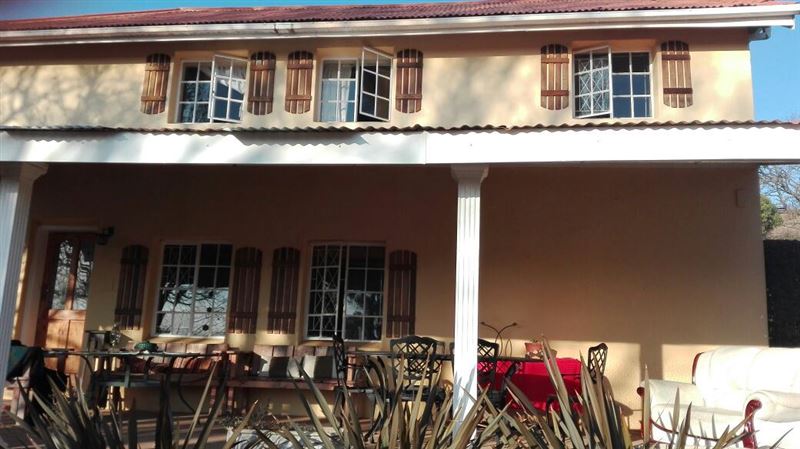 the pile inn entrance