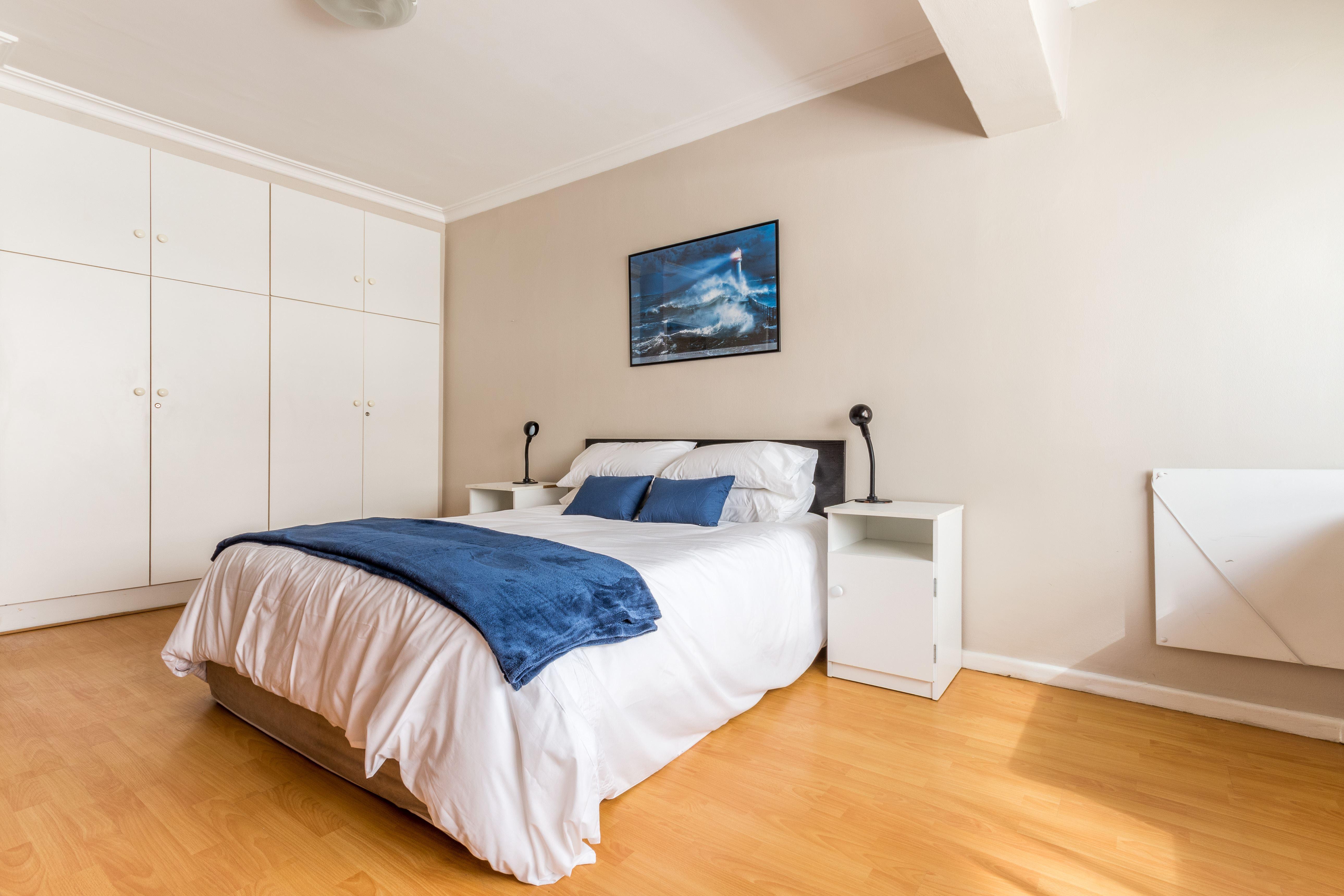 Spacious Beach Front Apartment | Mouille Point Self-catering