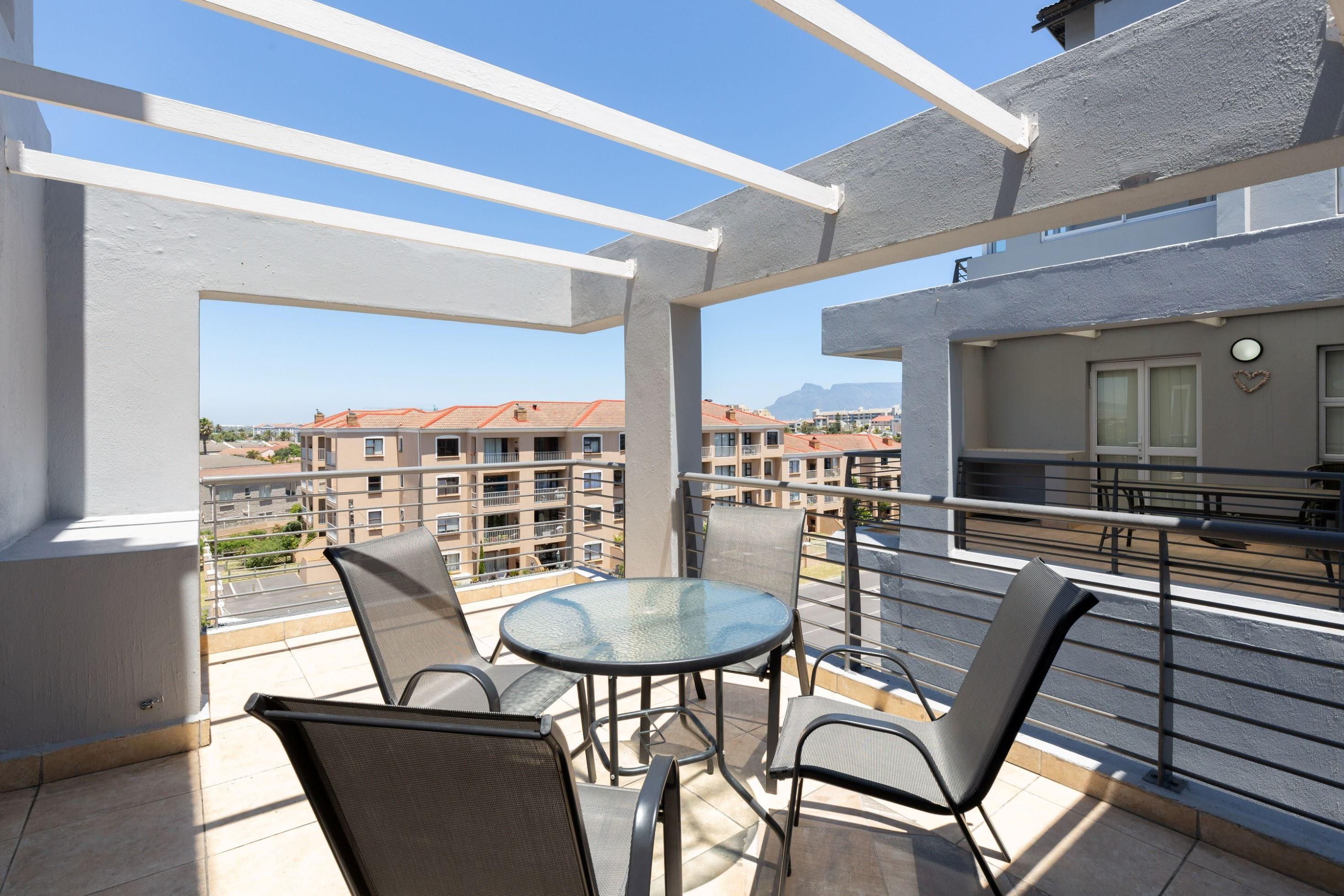 The Sands 32 | Bloubergstrand Specials