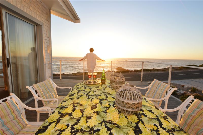 Tabitah upper level apartment deck view