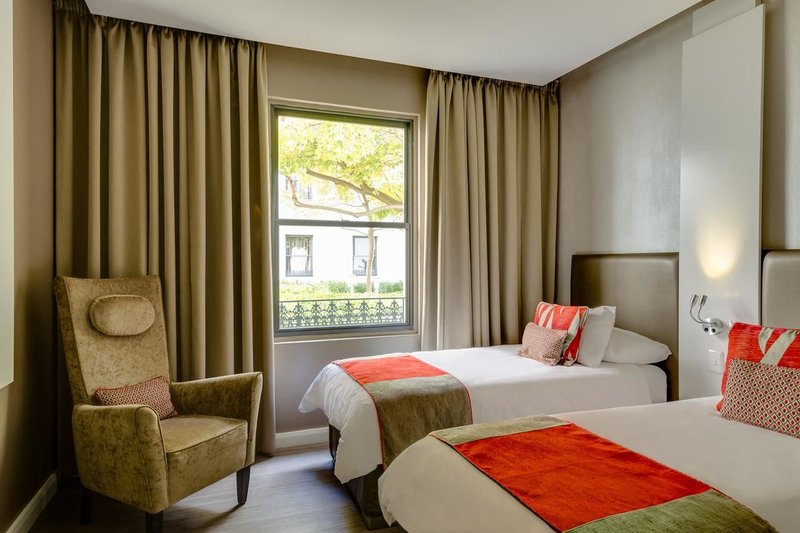 Protea Hotel By Marriott Cape Town Waterfront Breakwater Lodge Book Your Dream Self Catering 2605