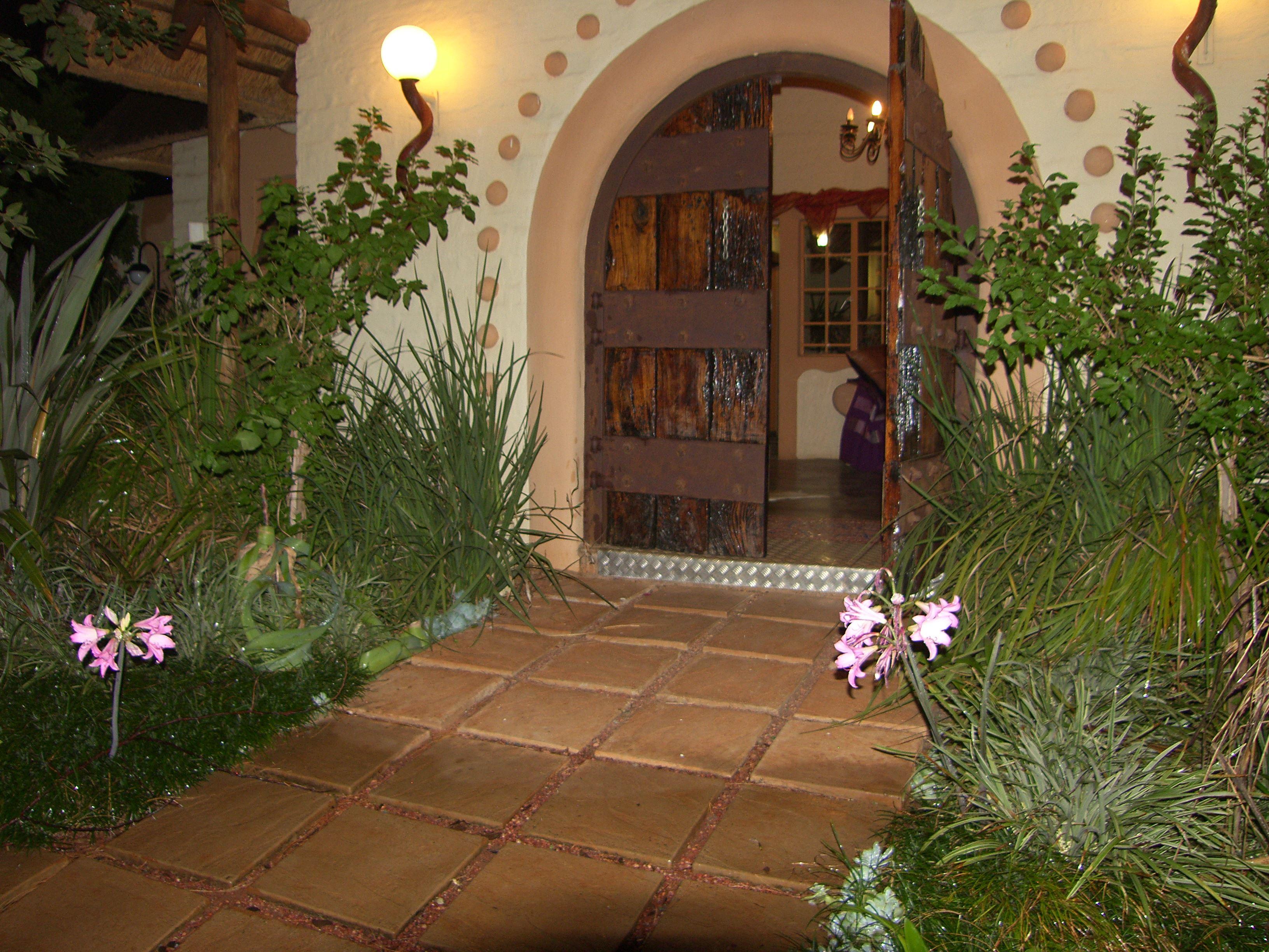 African Silhouette Guesthouse | Gauteng Specials
