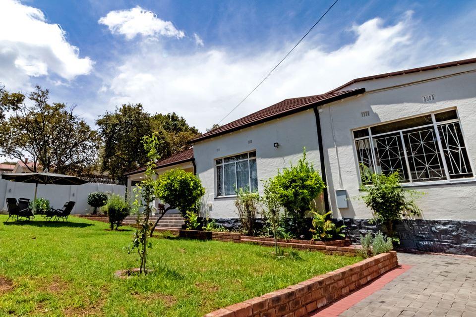Aura Guest House