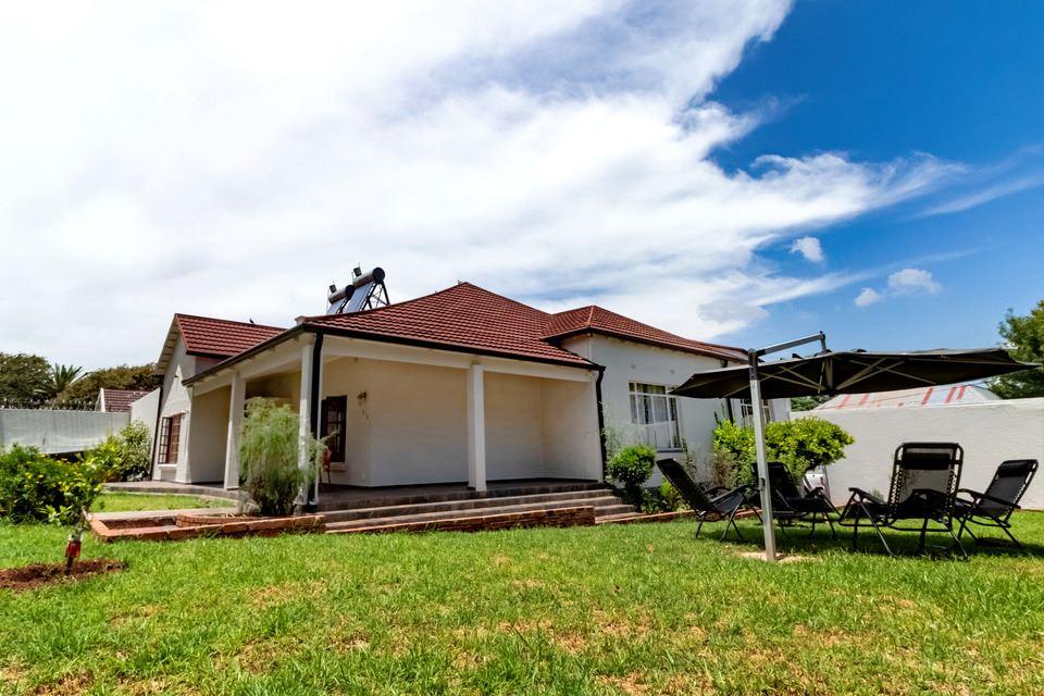 Aura Guest House | Accommodation Marshalltown
