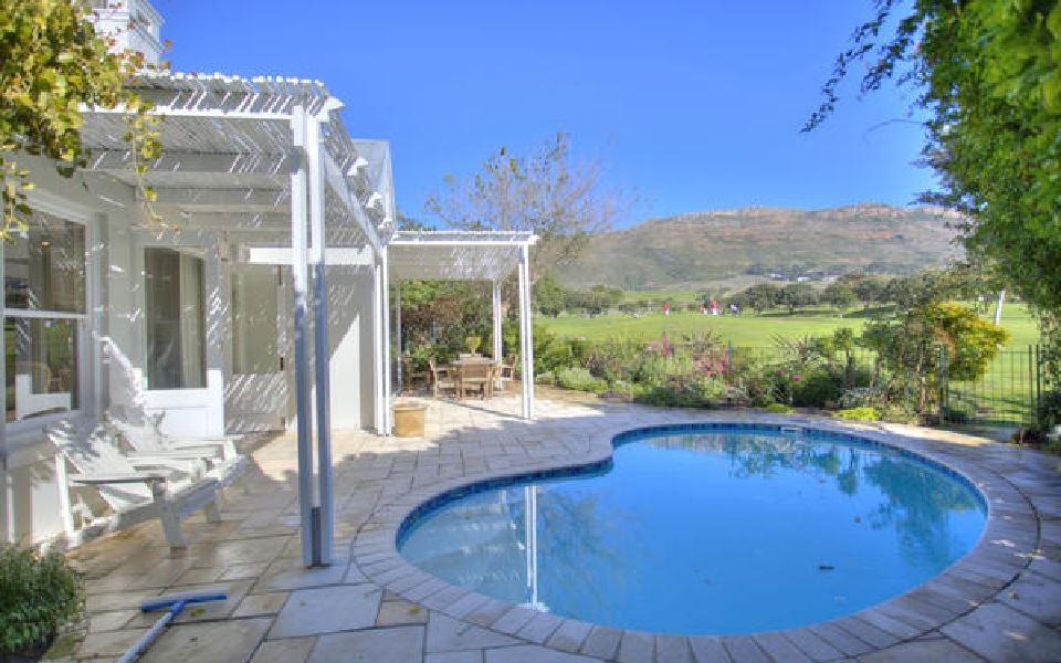 Blue Crane | Steenberg Estate Self-catering