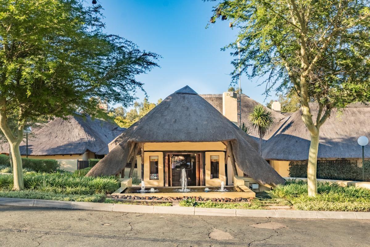 Shumba Valley Lodge | Accommodation Lanseria