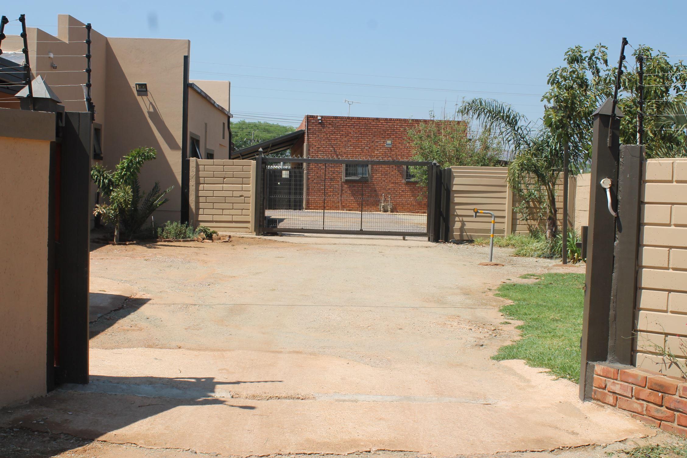 Quad-T B&B | Self-catering Ga Rankuwa