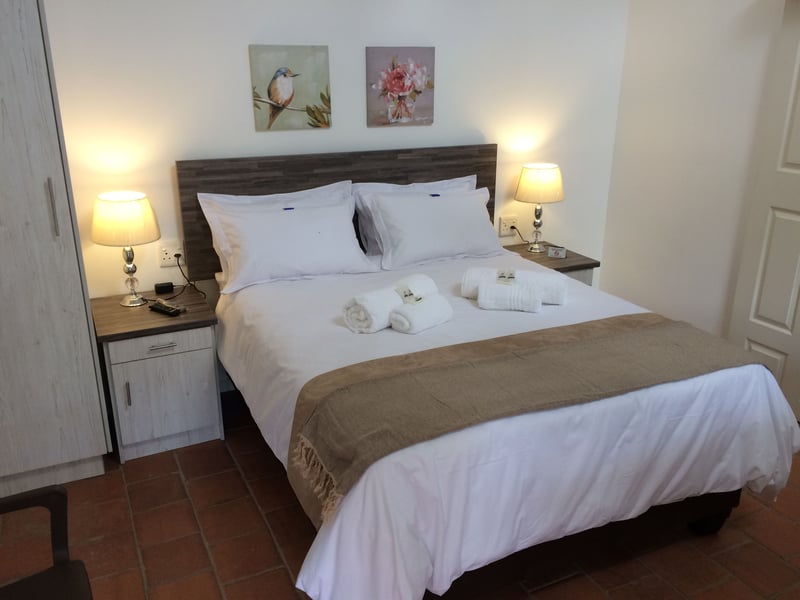 Loerie Gastehuis | Book Your Dream Self-Catering or Bed and Breakfast Now!