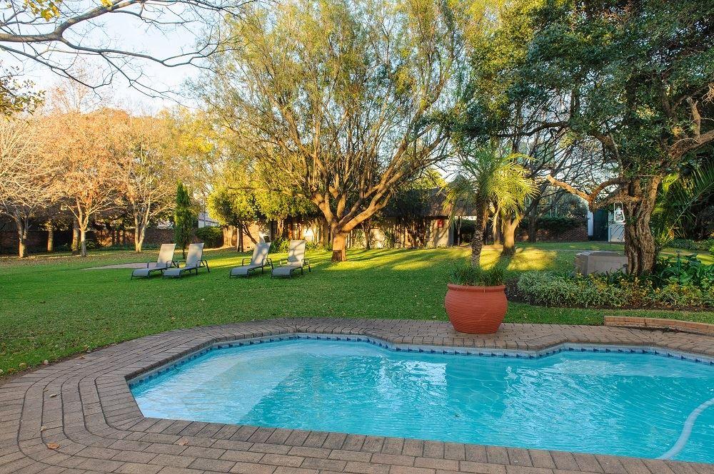Safari Club SA Lodge | Hotels Kempton Park