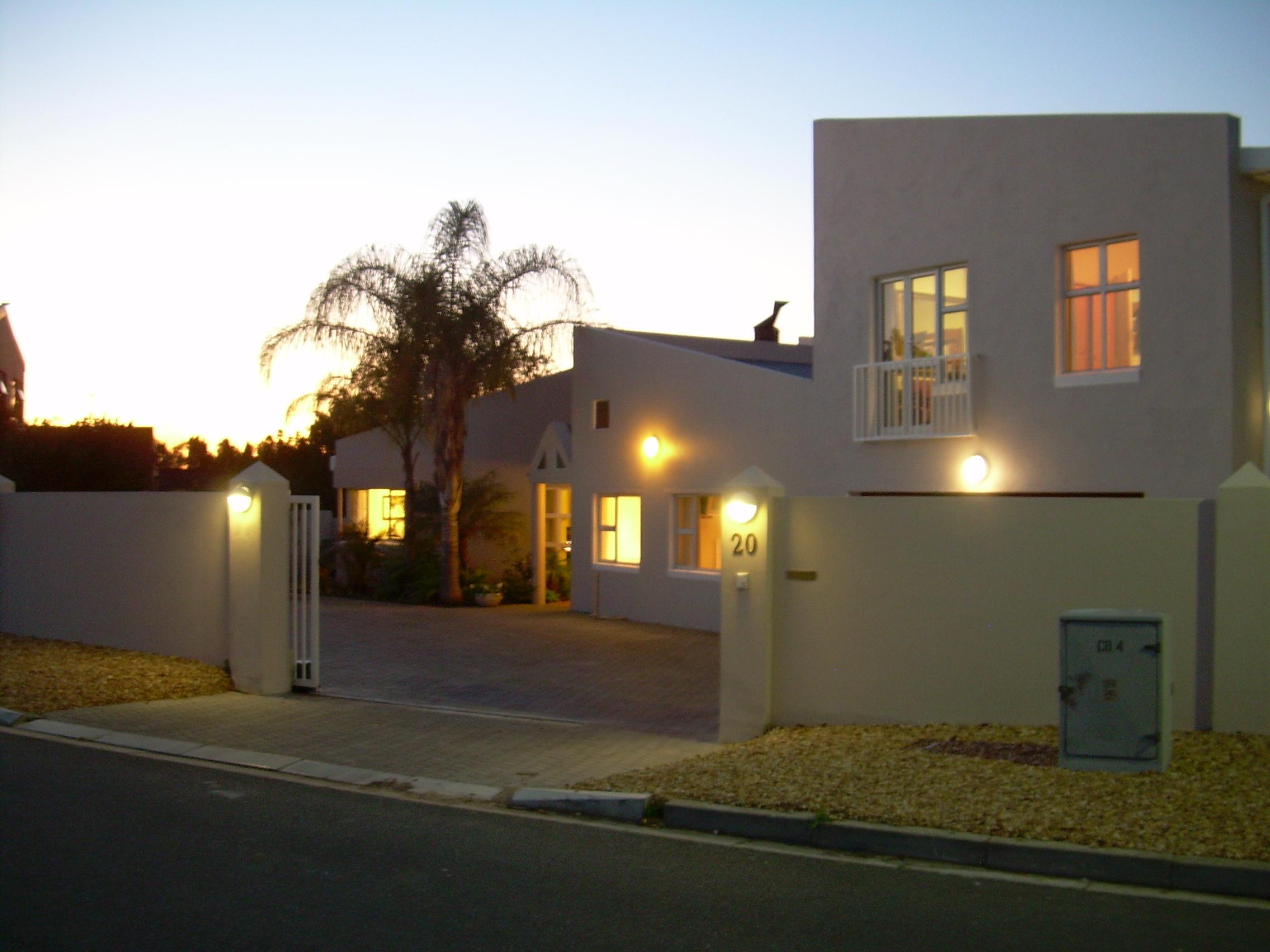 Coronata 20 B&B | Accommodation Stellenbosch
