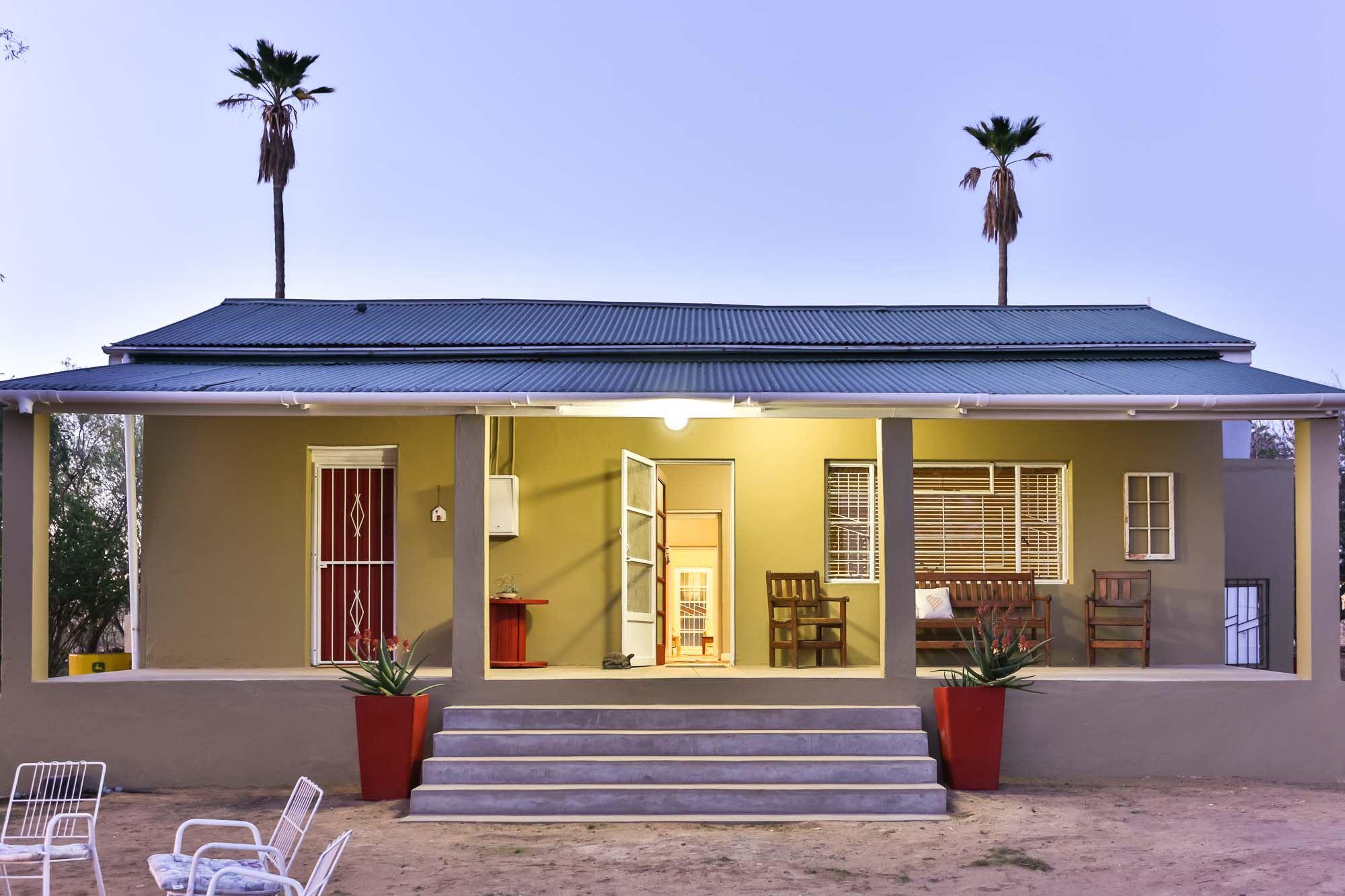 Hazenhacht Karoo Lifestyle - Oom Manus se Huis | Resorts Oudtshoorn