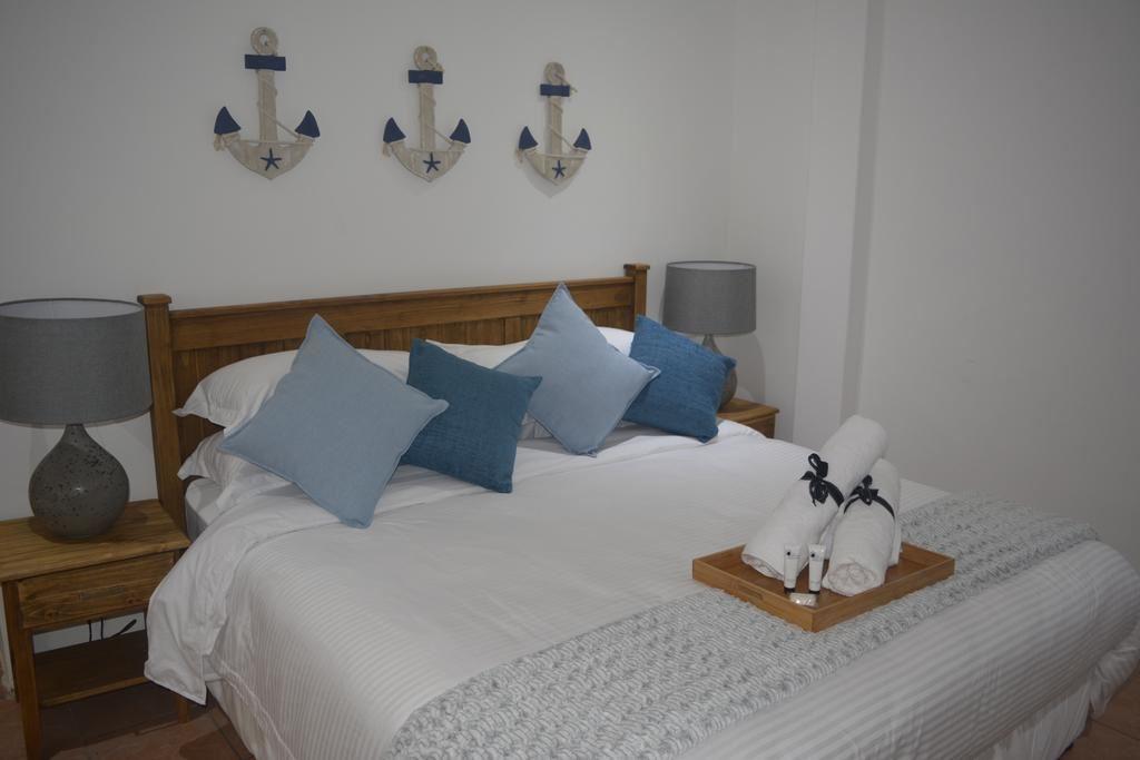 Beach Retreat Guest House | Accommodation Athlone Park