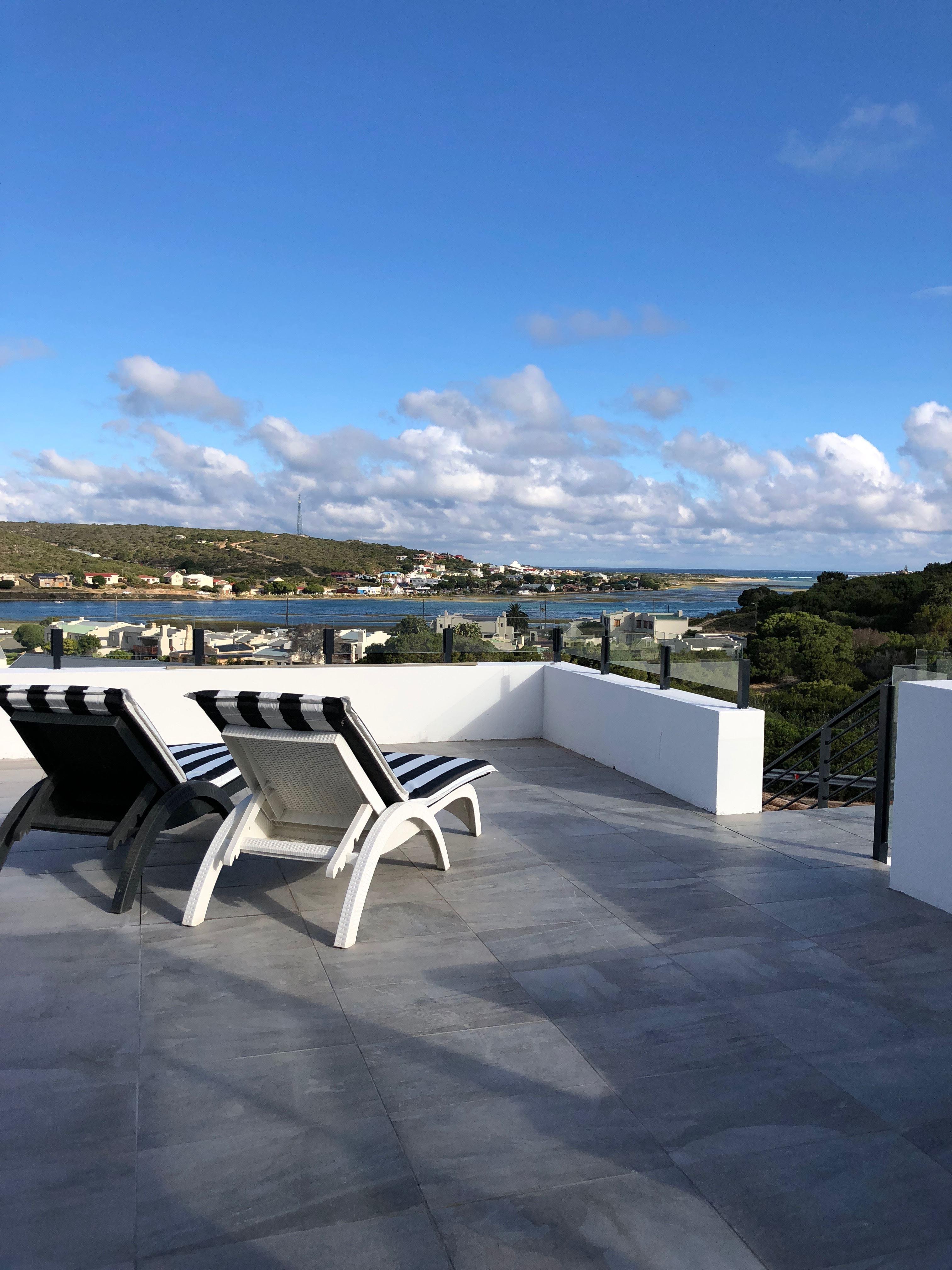 Karee Manor Guesthouse | Stilbaai Accommodation