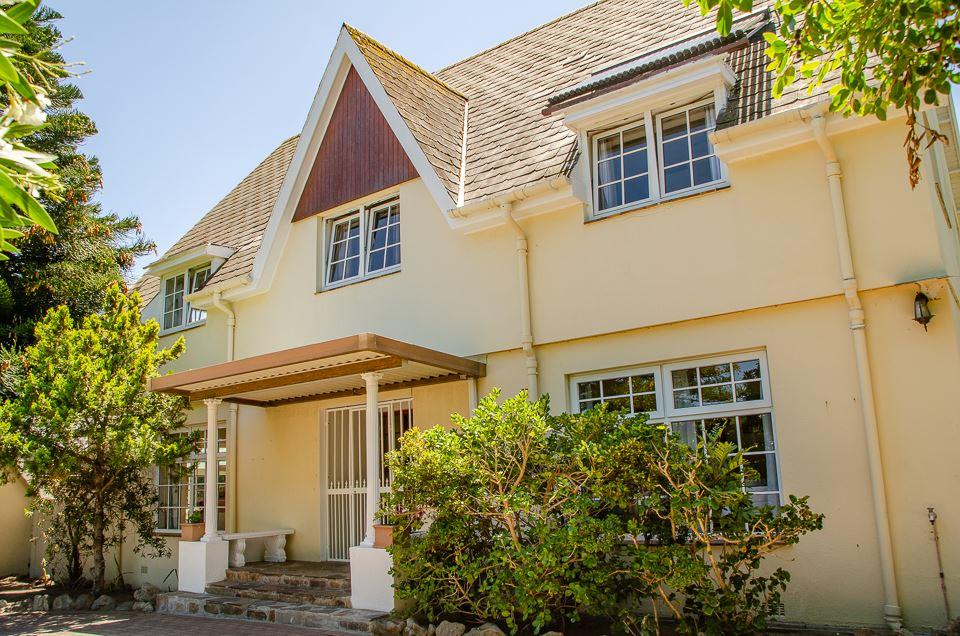 The Jack & Jasper Inn | Kommetjie Accommodation