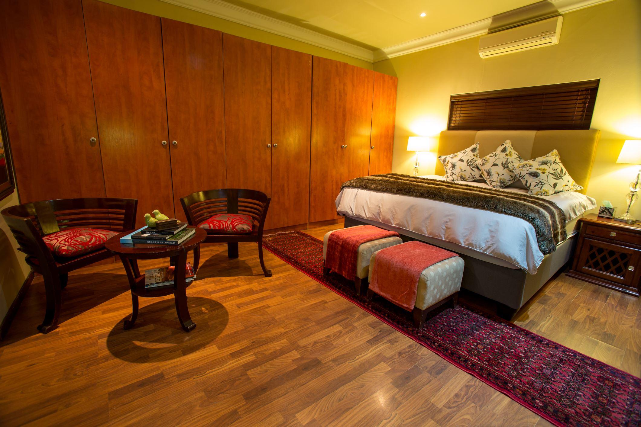 Spacube Luxury Suites | Groenkloof Accommodation