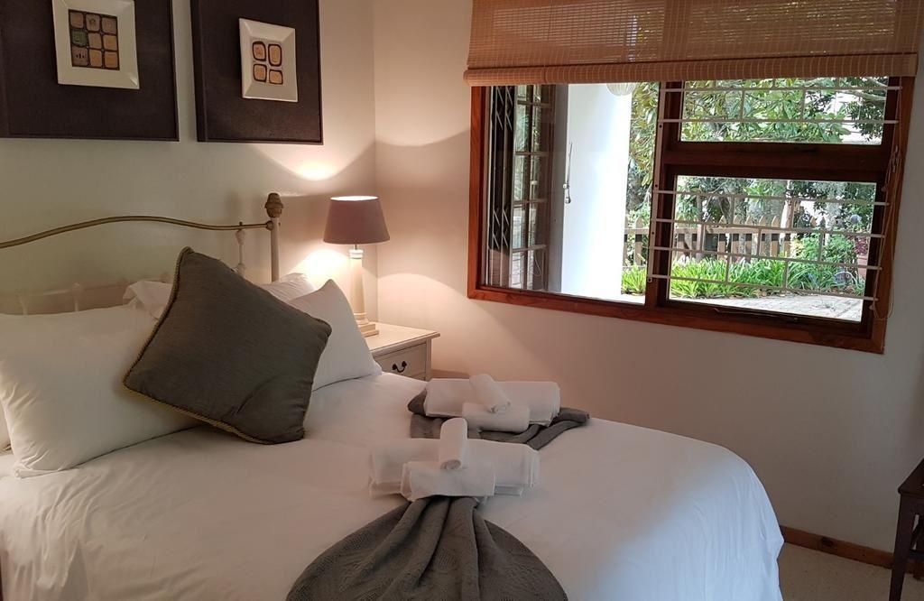 Lakeview Lodge | Brenton on Sea Accommodation