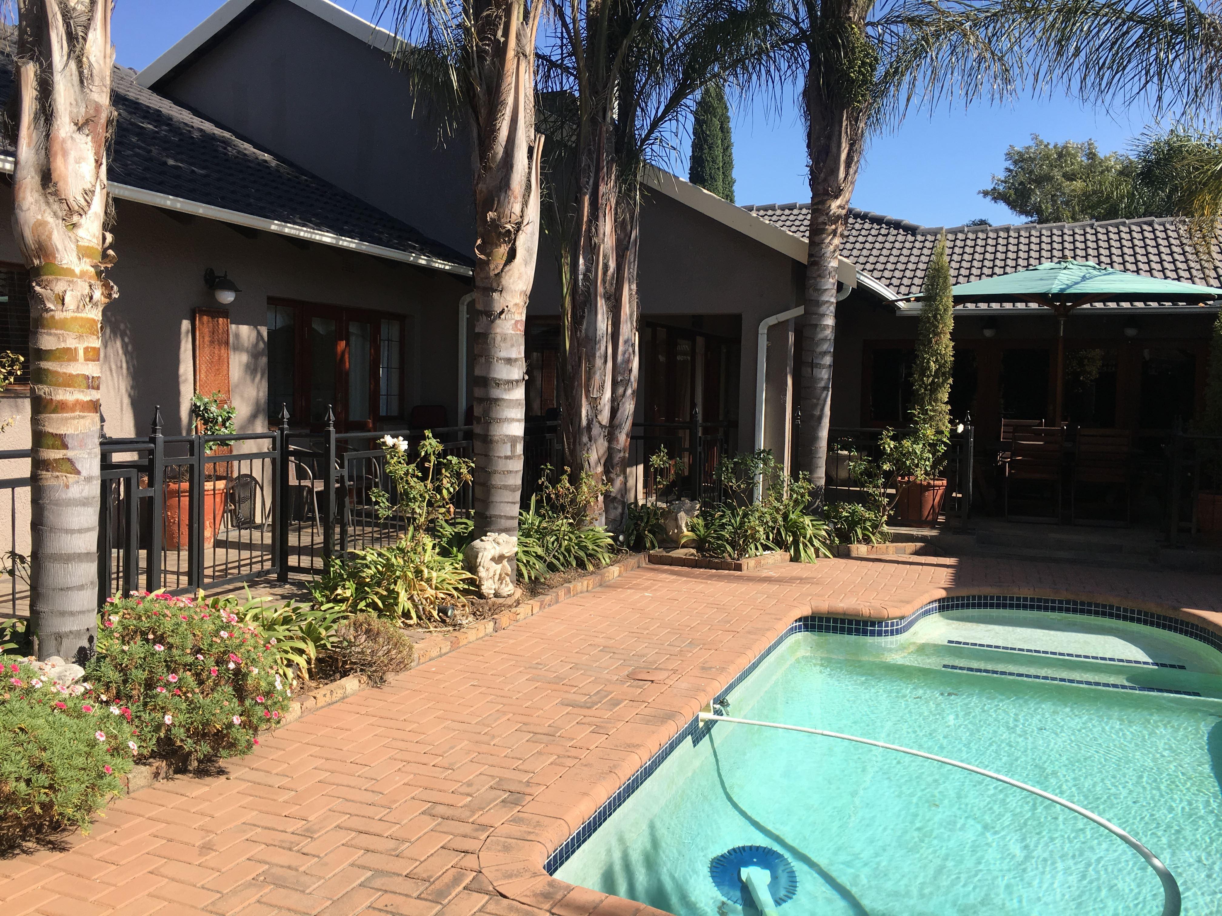 Dvine Guesthouse Witbank Special Deals And Offers Book Now 9372