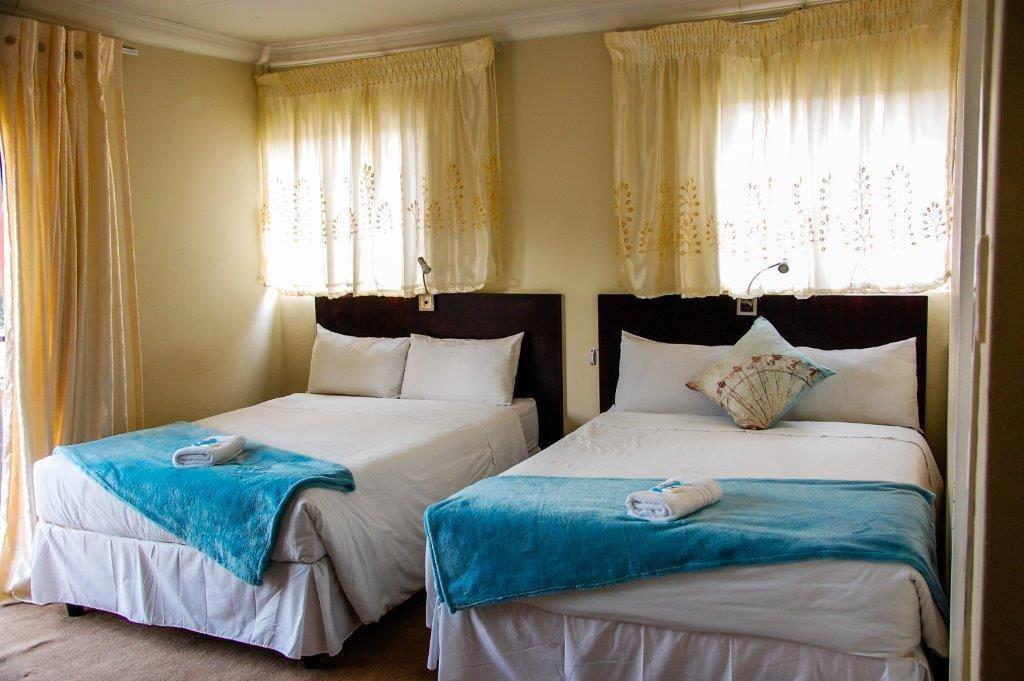 One World Airport Lodge | Accommodation Rhodesfield
