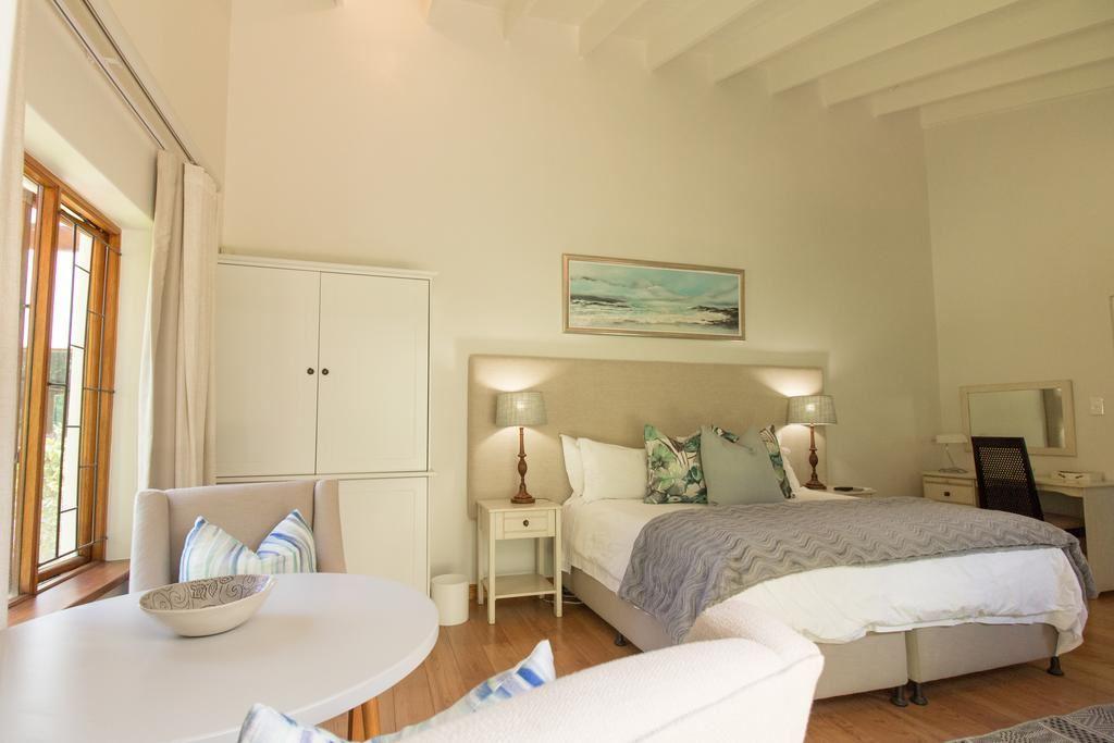 Oakvale Lodge | Rondebosch Accommodation