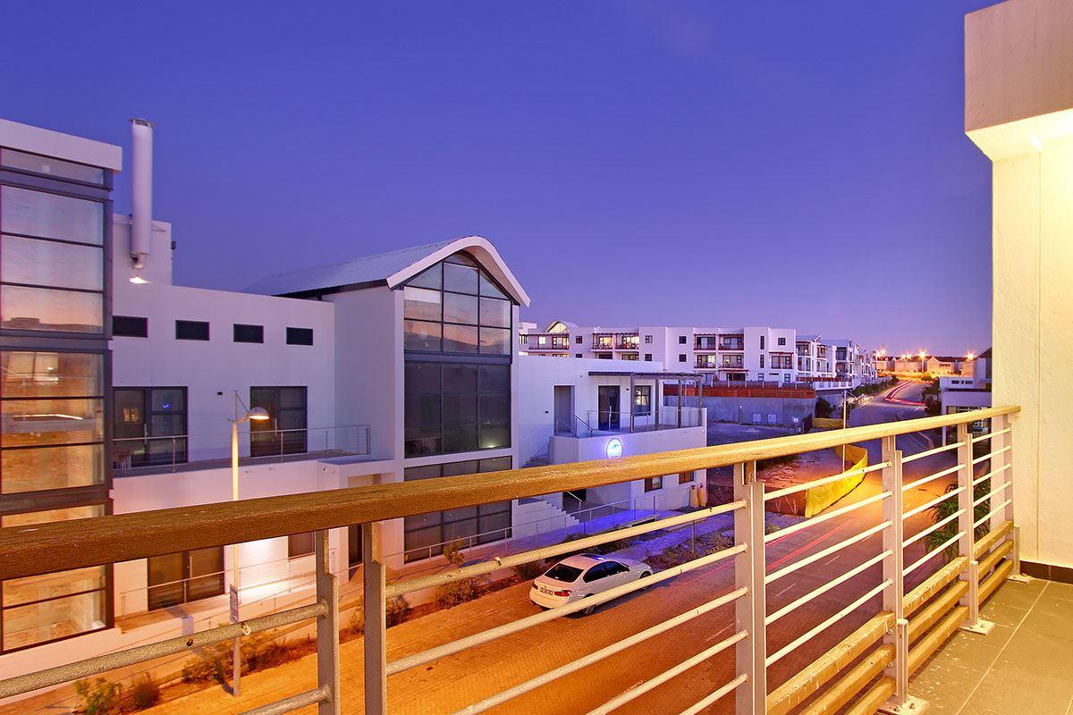Eden on the Bay 266 | Big Bay Specials
