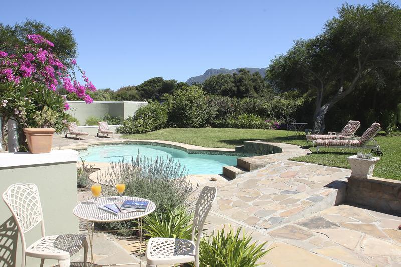 Casbell House | Constantia Self-catering