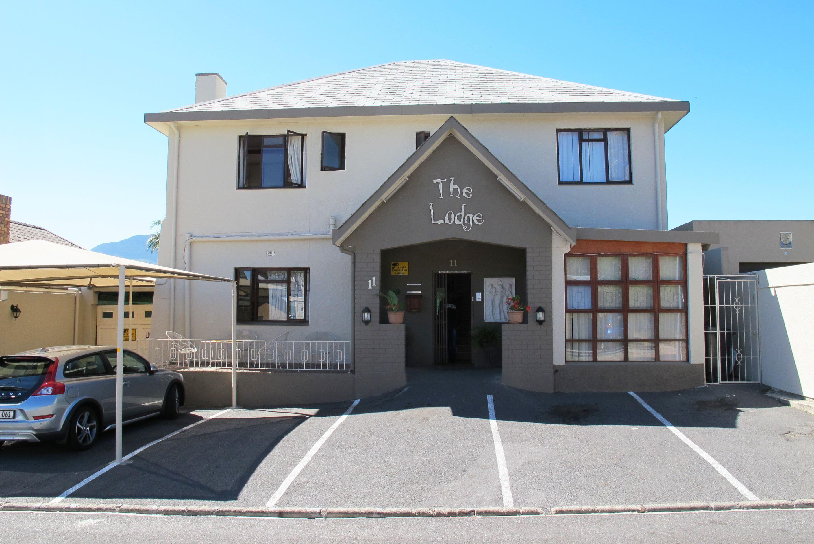 The Lodge Strand | Rome (Strand) Accommodation
