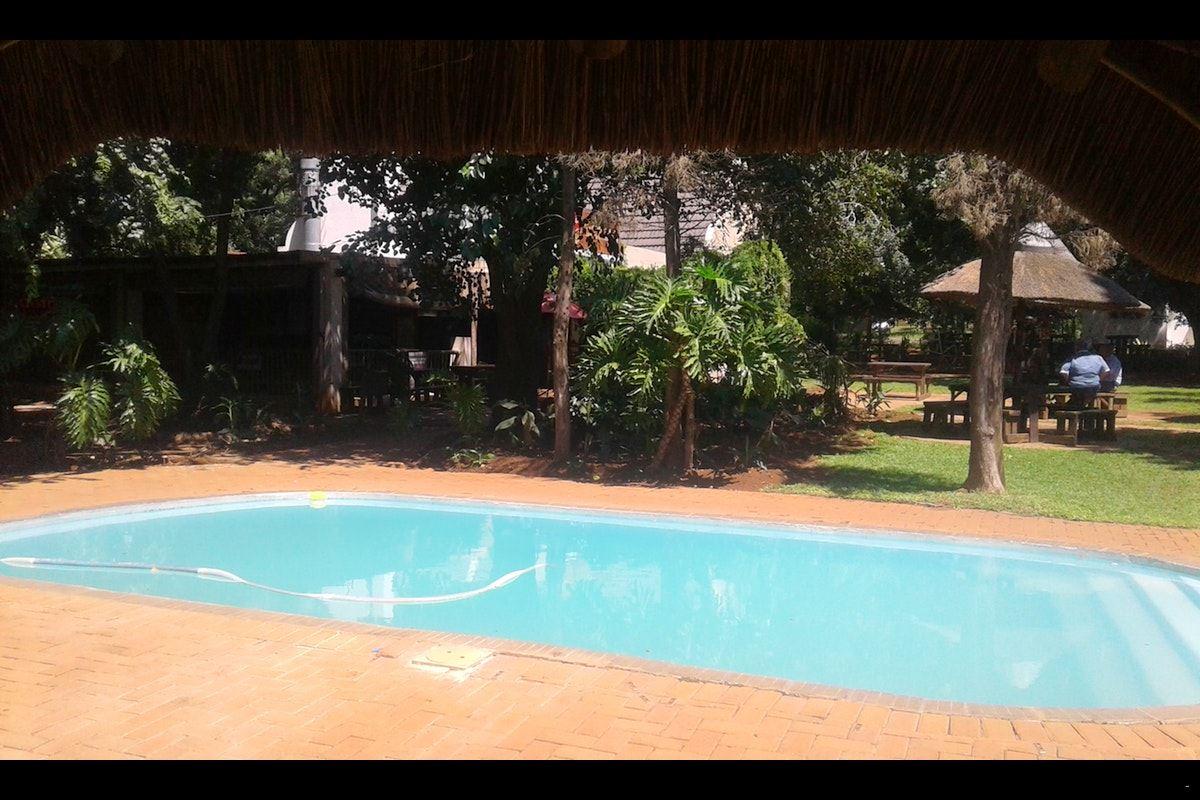 Cock & Bull | Lodges Hartbeespoort Dam
