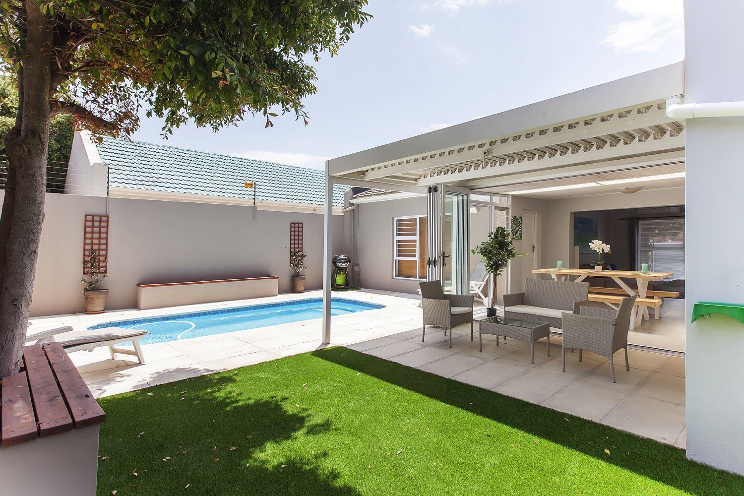 Raven House | Blouberg Rise Accommodation