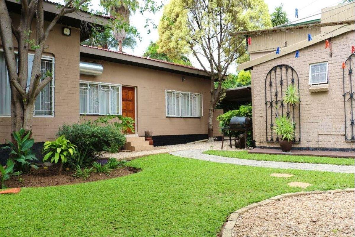 Sleepover @194 | Rustenburg Central Accommodation