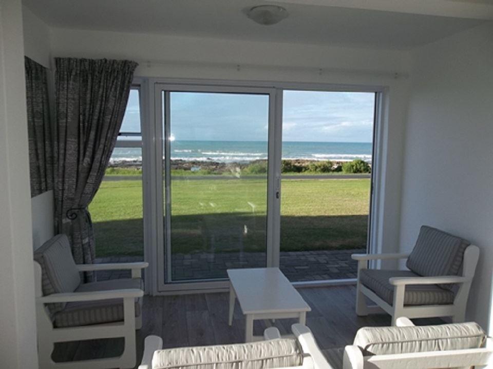 Marine drive 83 Voeltjieshang | Struisbaai Accommodation