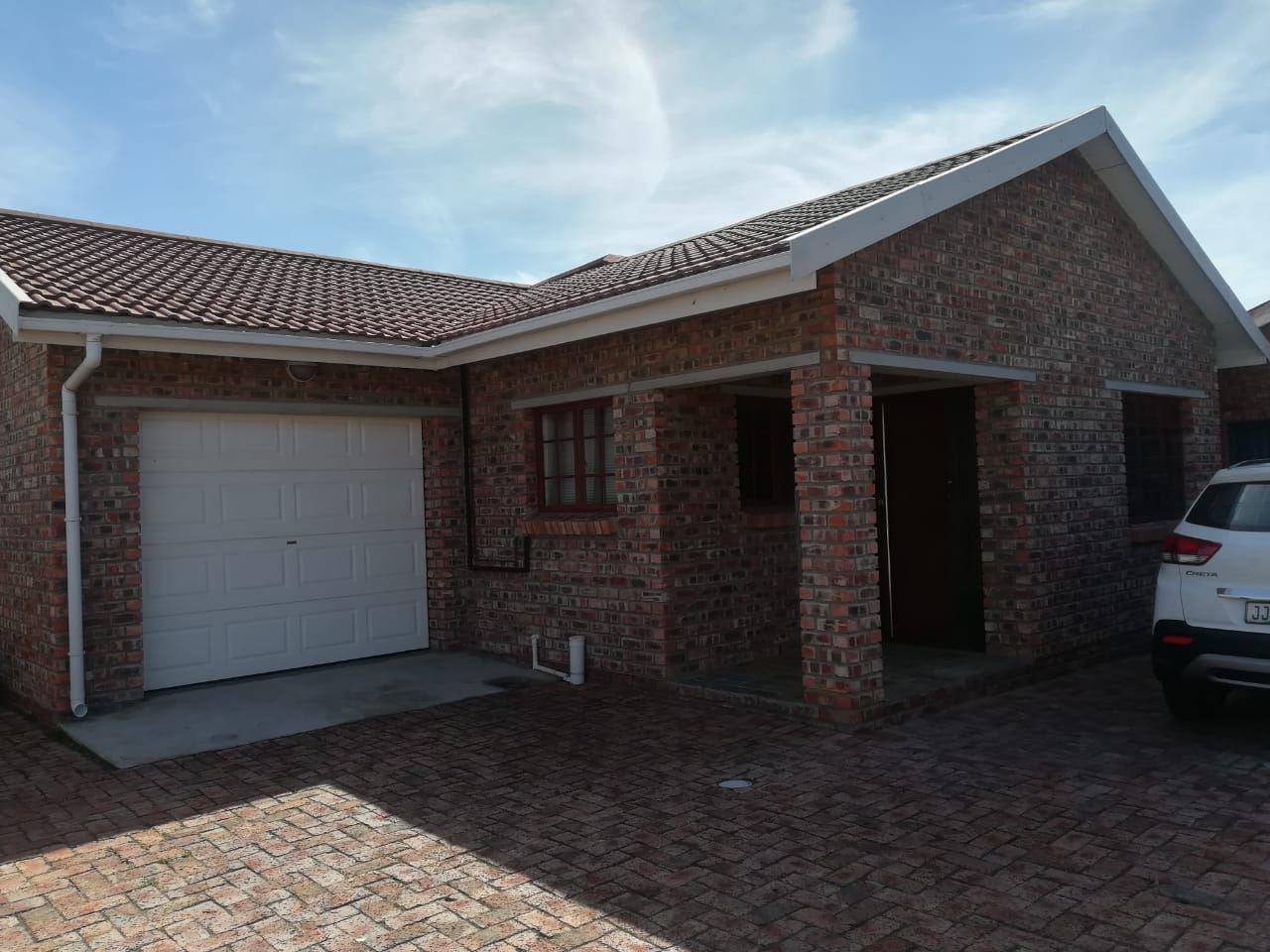 Coega Cabin | Self-catering Bluewater Bay