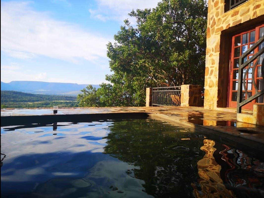 Sable Hiking & Accommodation