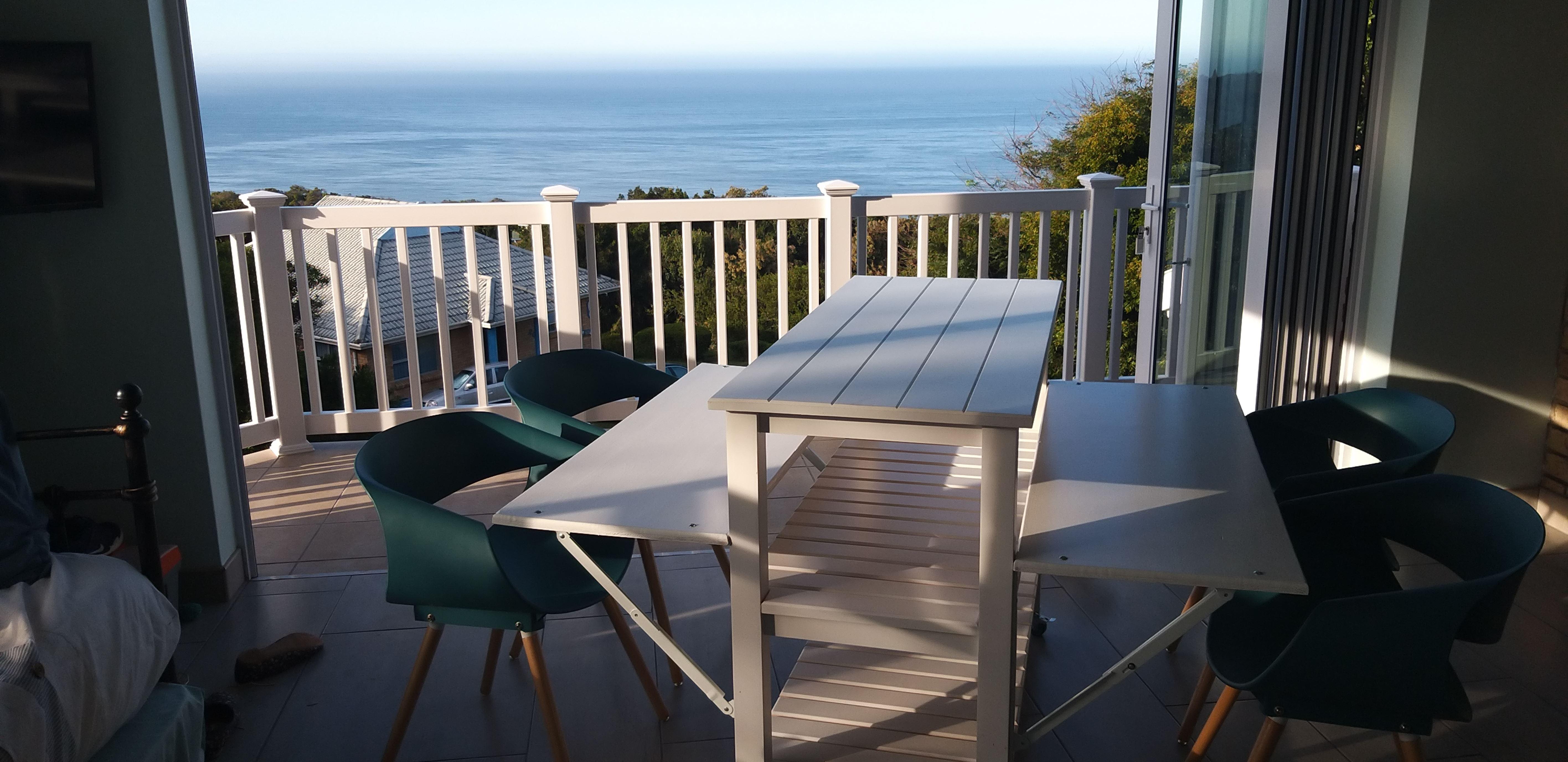 The Lighthouse | Accommodation Blue Horizon Bay