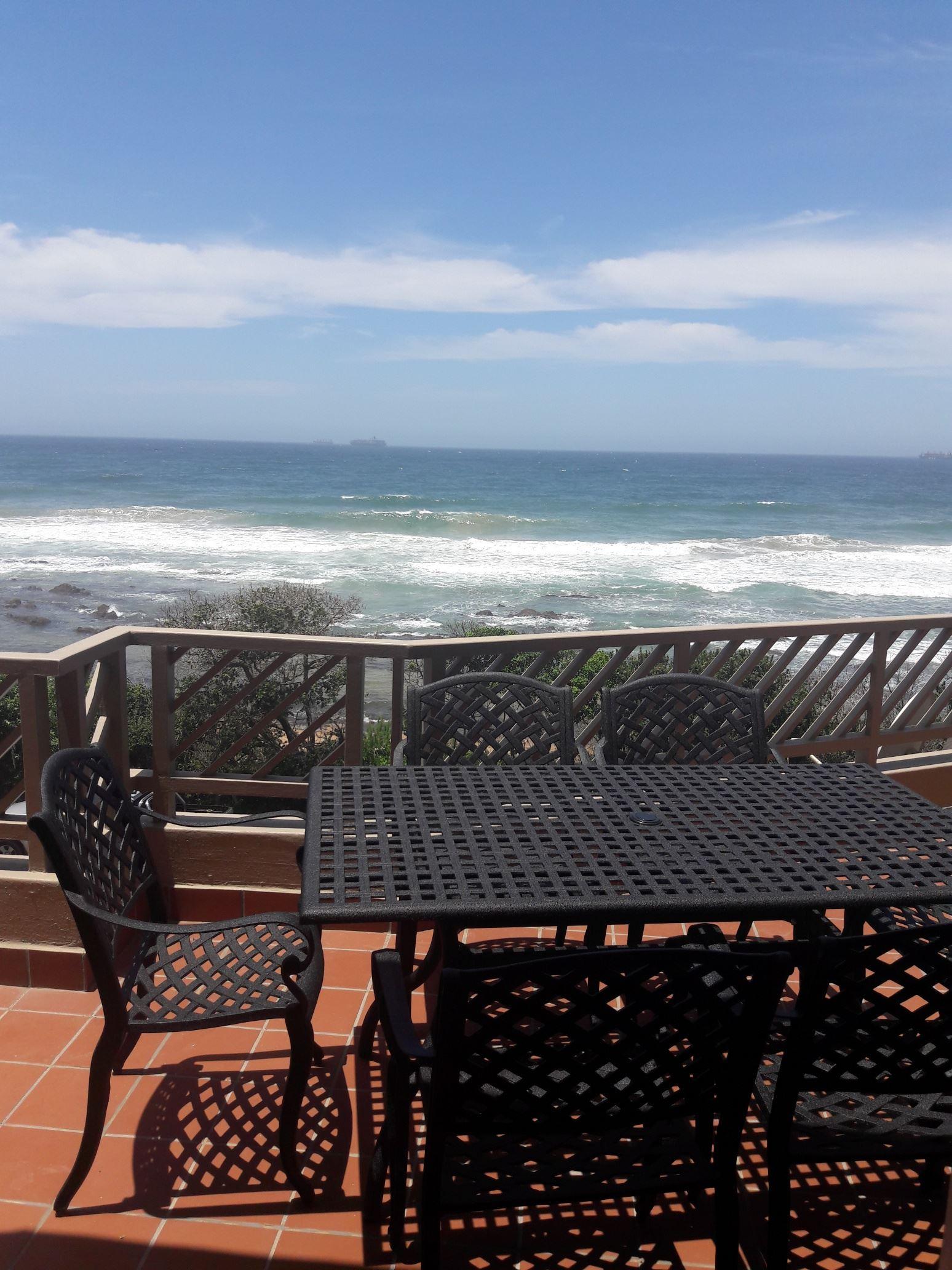 15 Isikhulu | Umdloti Beach Accommodation